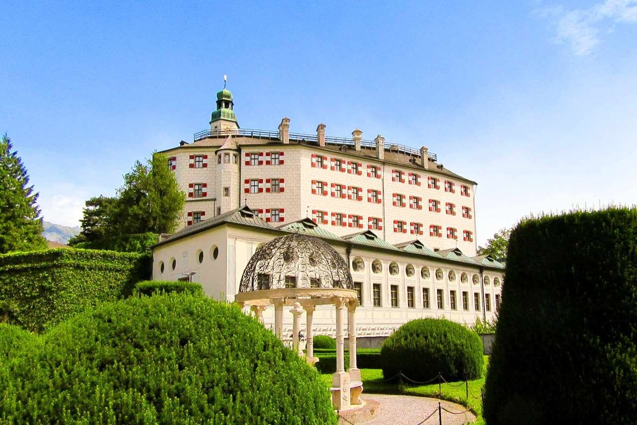 schloss-ambras-pixabay-230412-15315