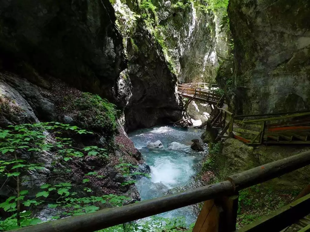 Wolfsklamm with views of the water and footbridges
