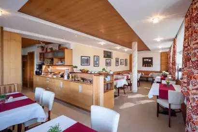 2_hotel-garni-regina-weerberg-fruehstueck-c-hannes-dabernig