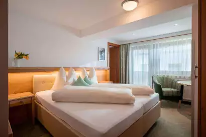 04_hotel_garni_regina_weerberg_zimmer_fuer_2_personen-c-hannes_dabernig